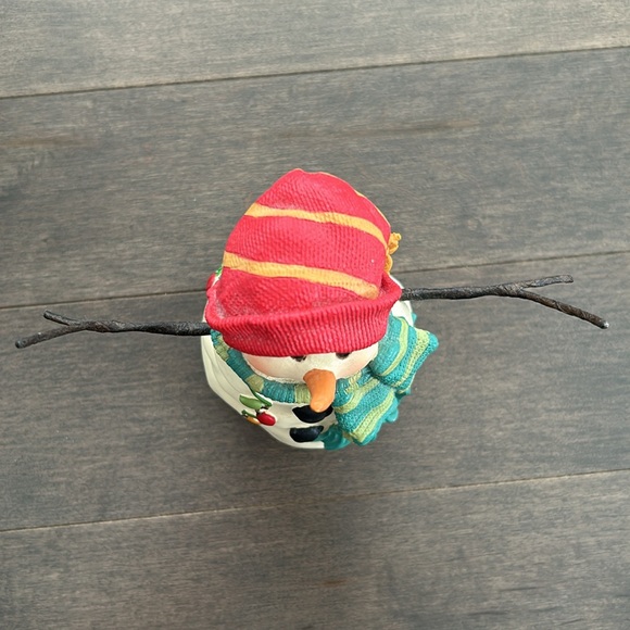 HALLMARK Mitford “Moe” Snowman, Teal Christmas Lights Holiday Decor, Christmas - Picture 2 of 10